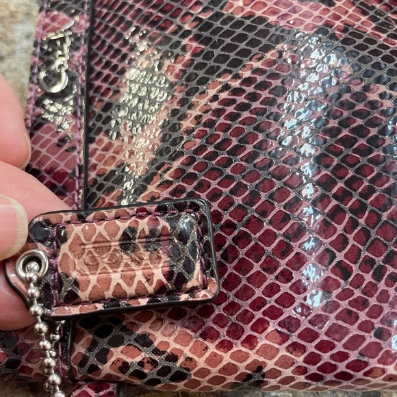 Coach pink purple snake skin wristlet in great condition NWOT - Picture 7 of 7